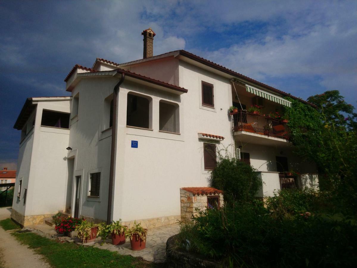 Tar-Vabriga Apartman Dino מראה חיצוני תמונה